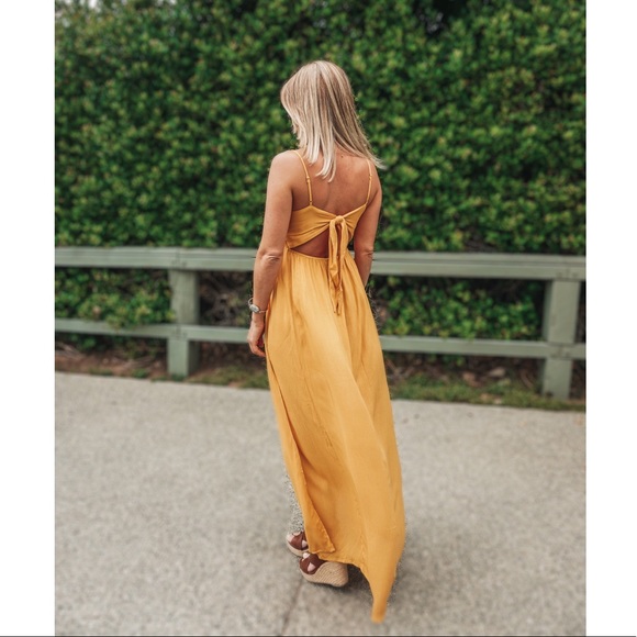 🚨LAST ONE - Small! Isle Of Capri Laced Maxi Dress - Picture 3 of 3